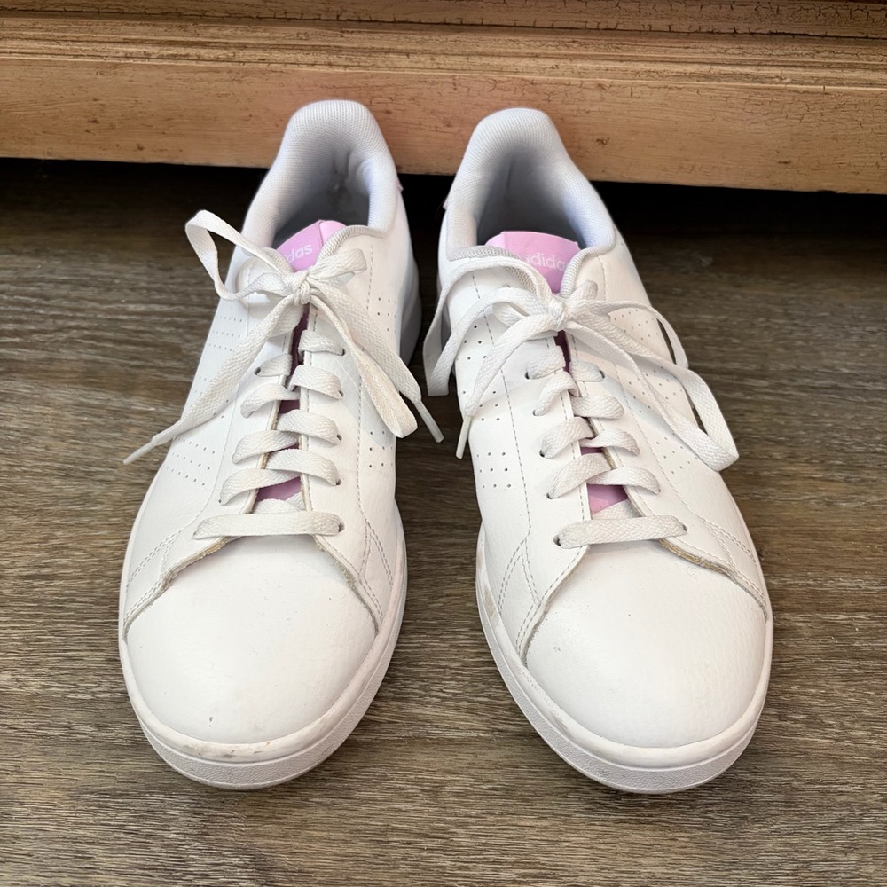 Adidas Advantage White Casual Lace-Up Sneakers with Pink Accent Size 9 Used